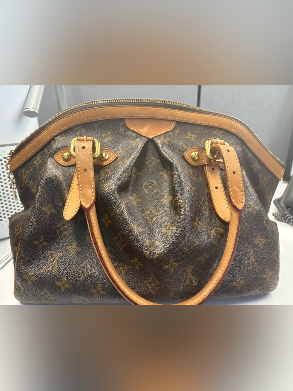 Louis Vuitton Tivoli GM Shoulder Bag/Satchel